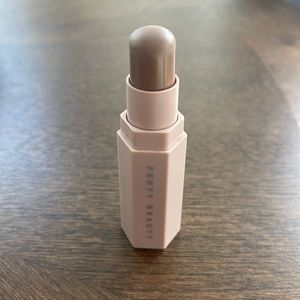 Fenty Beauty Match Stix bronzer in “Amber”